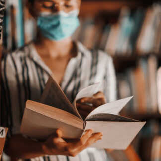 Five books to understand... a pandemic